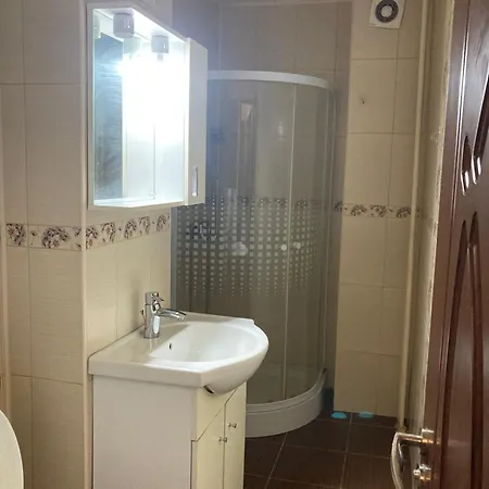 2 De Inchiriat Апартаменты *